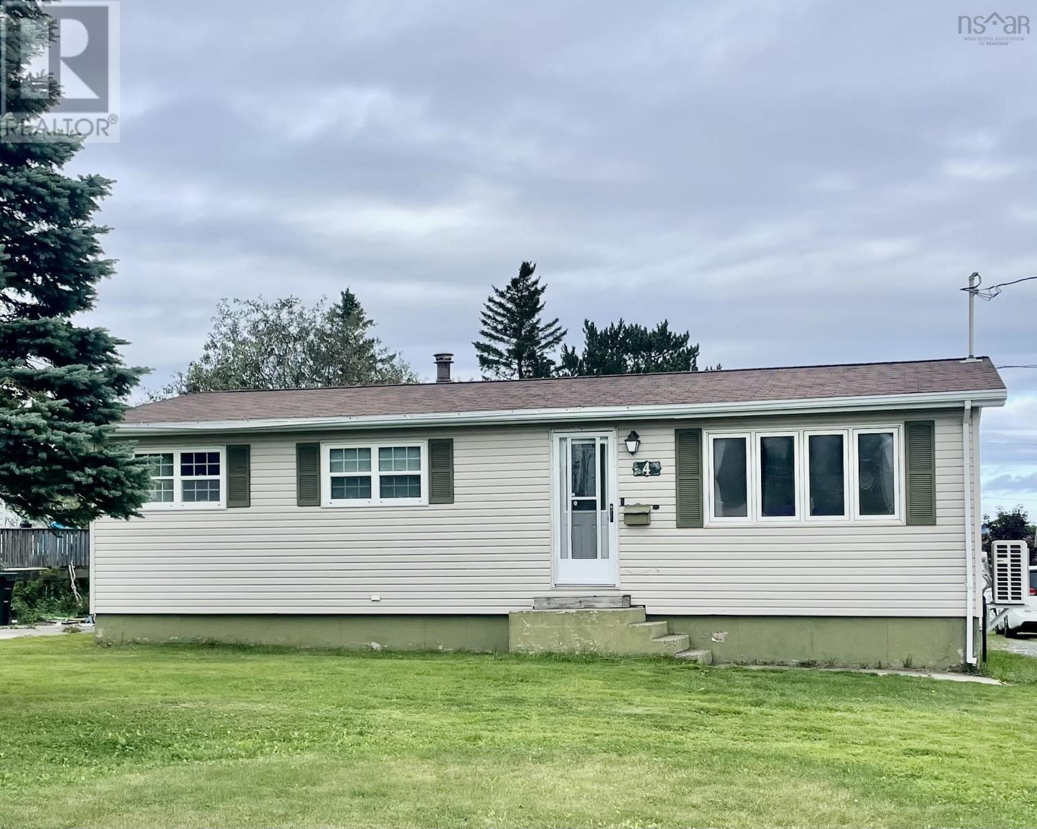 4 Ling Street, Glace Bay, Nova Scotia