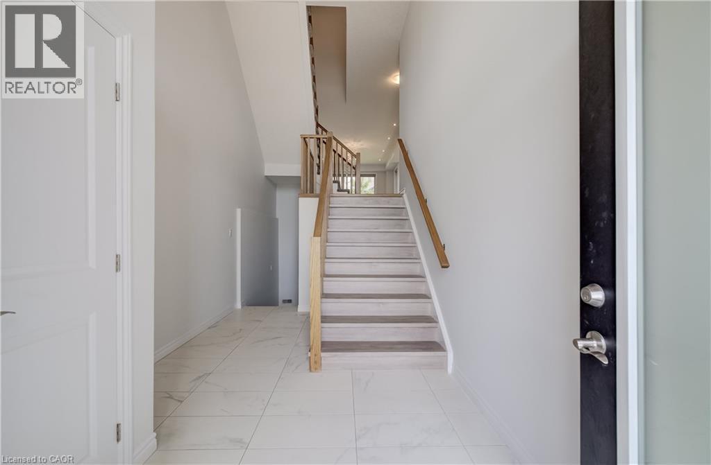 912 Blair Creek Court, Kitchener, Ontario  N2P 0J1 - Photo 4 - 40862921