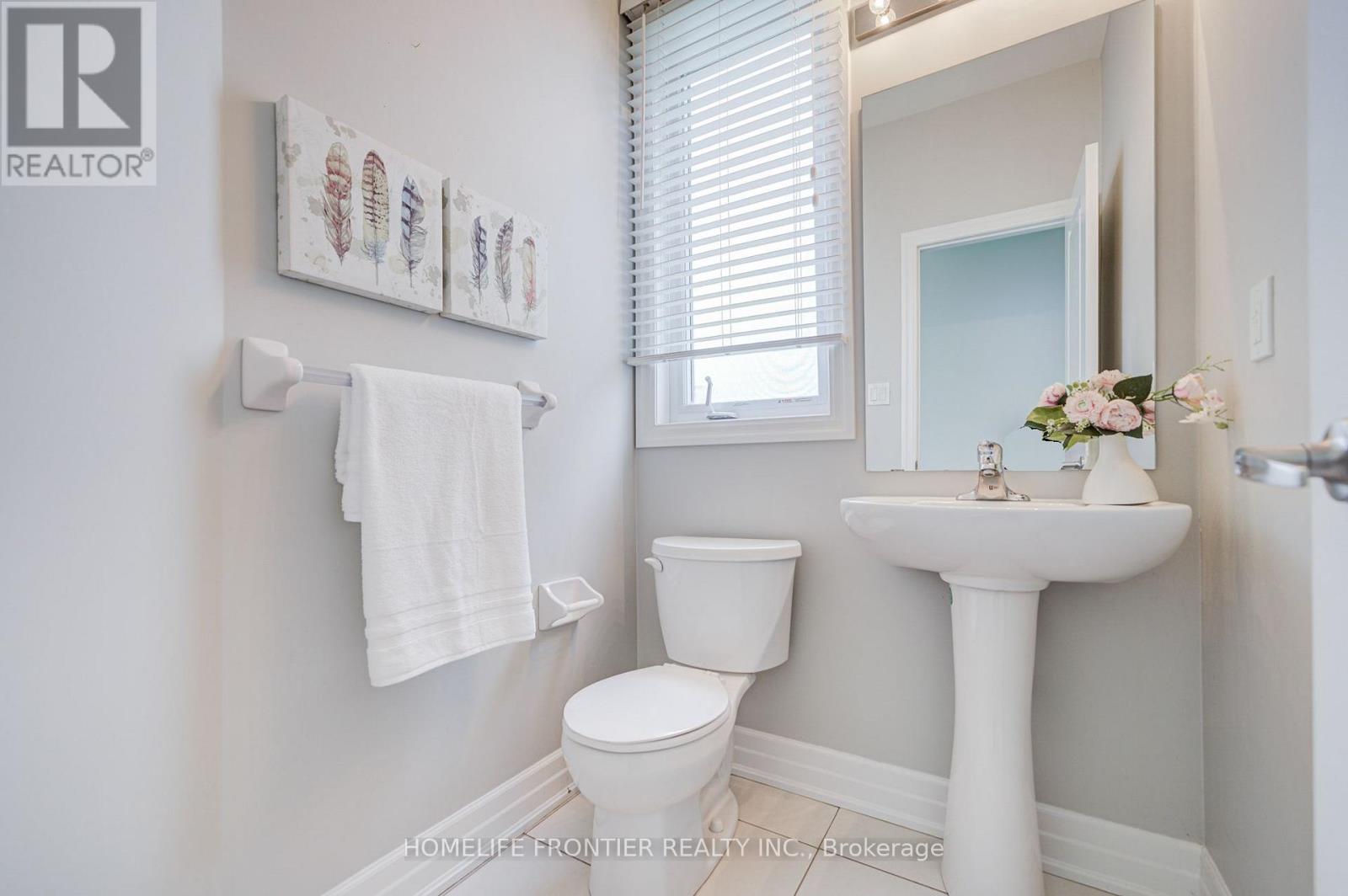 48 Robert Wilson Crescent, Georgina, Ontario  L4P 0G9 - Photo 10 - N13778998