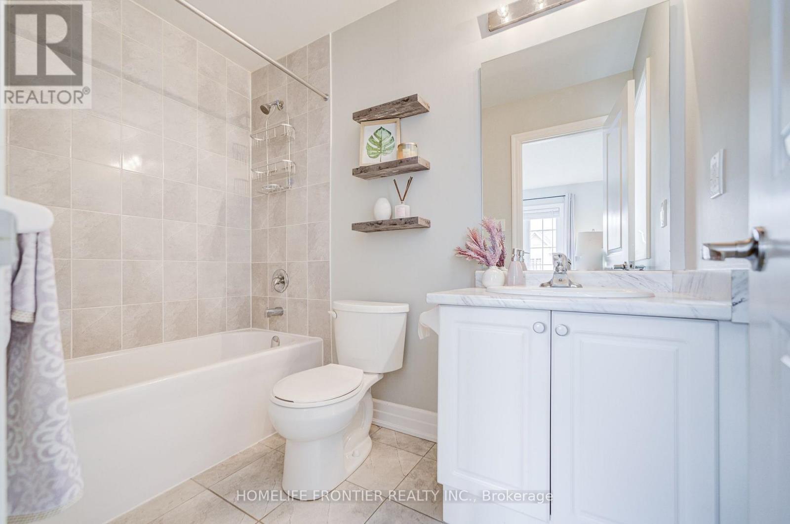 48 Robert Wilson Crescent, Georgina, Ontario  L4P 0G9 - Photo 18 - N13778998