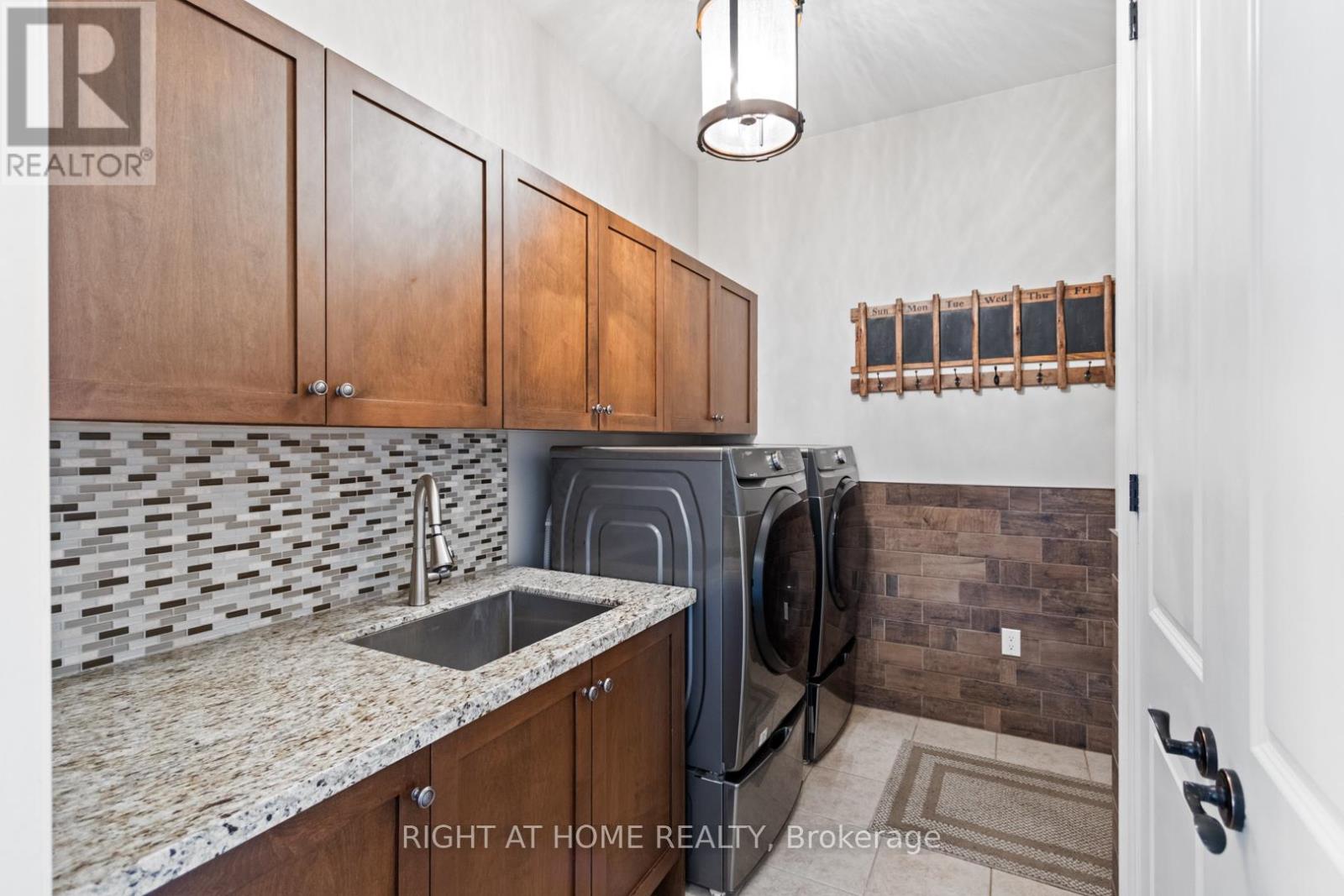 126 Vines Place, Aurora, Ontario  L4G 0R7 - Photo 23 - N13779042