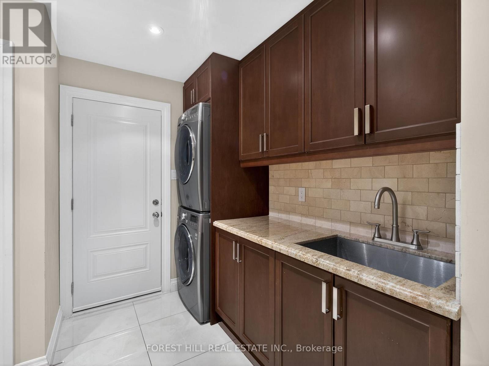 26 Cowles Court, Richmond Hill (Mill Pond), Ontario  L4C 9A5 - Photo 12 - N13779044