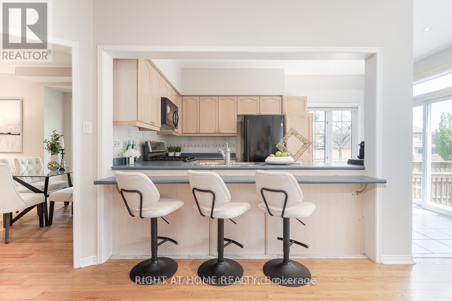 1 Ridgeway Court, Vaughan, Ontario  L6A 2R6 - Photo 34 - N13779200