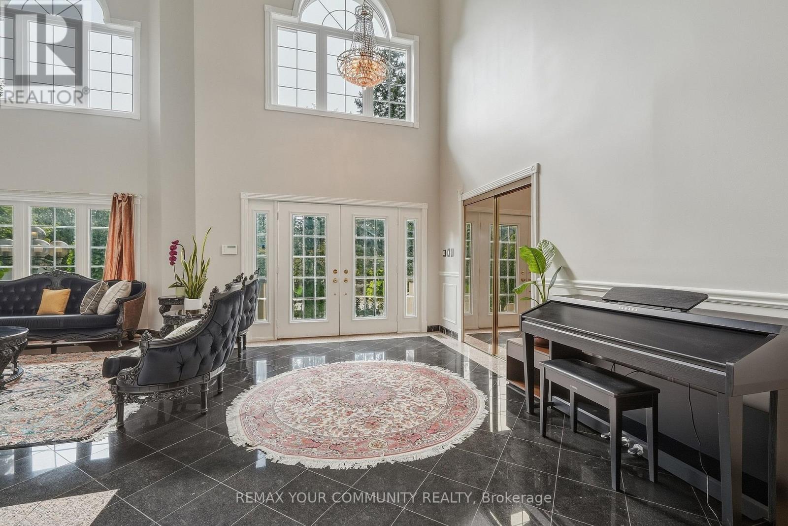 176 Old Surrey Lane, Richmond Hill (South Richvale), Ontario  L4C 7E5 - Photo 4 - N13779238