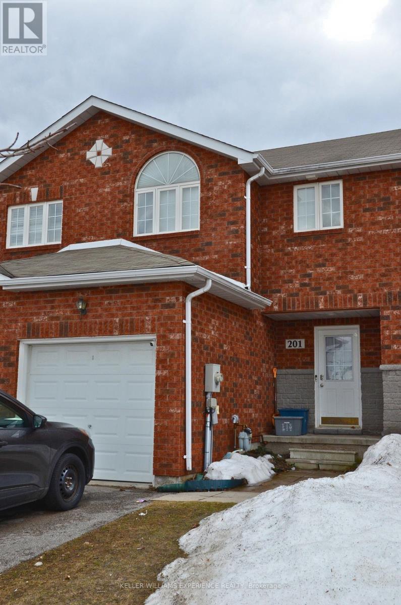 201 Stanley Street, Barrie, Ontario  L4M 6X9 - Photo 1 - S13779014