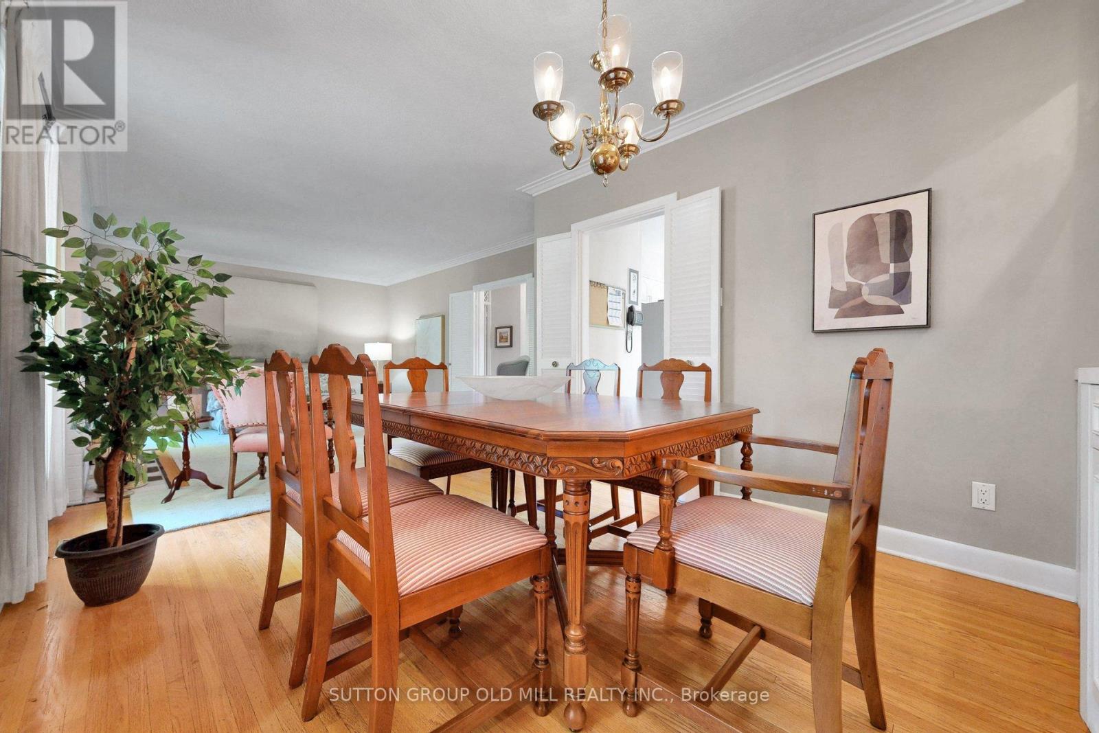 4 Ravenscrest Drive, Toronto, Ontario  M9B 5M7 - Photo 13 - W13779054