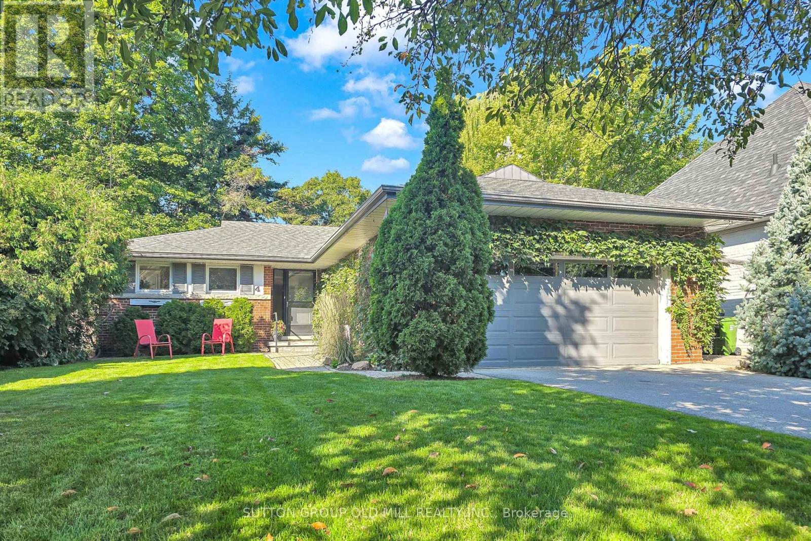 4 Ravenscrest Drive, Toronto, Ontario  M9B 5M7 - Photo 3 - W13779054