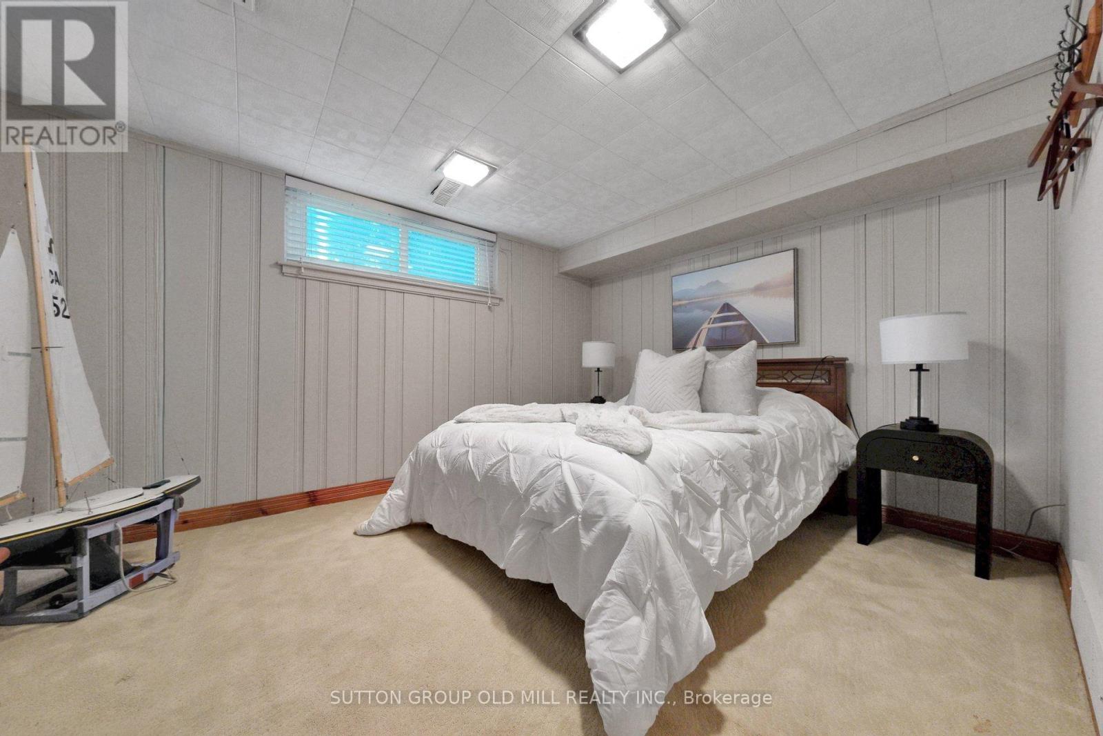 4 Ravenscrest Drive, Toronto, Ontario  M9B 5M7 - Photo 35 - W13779054