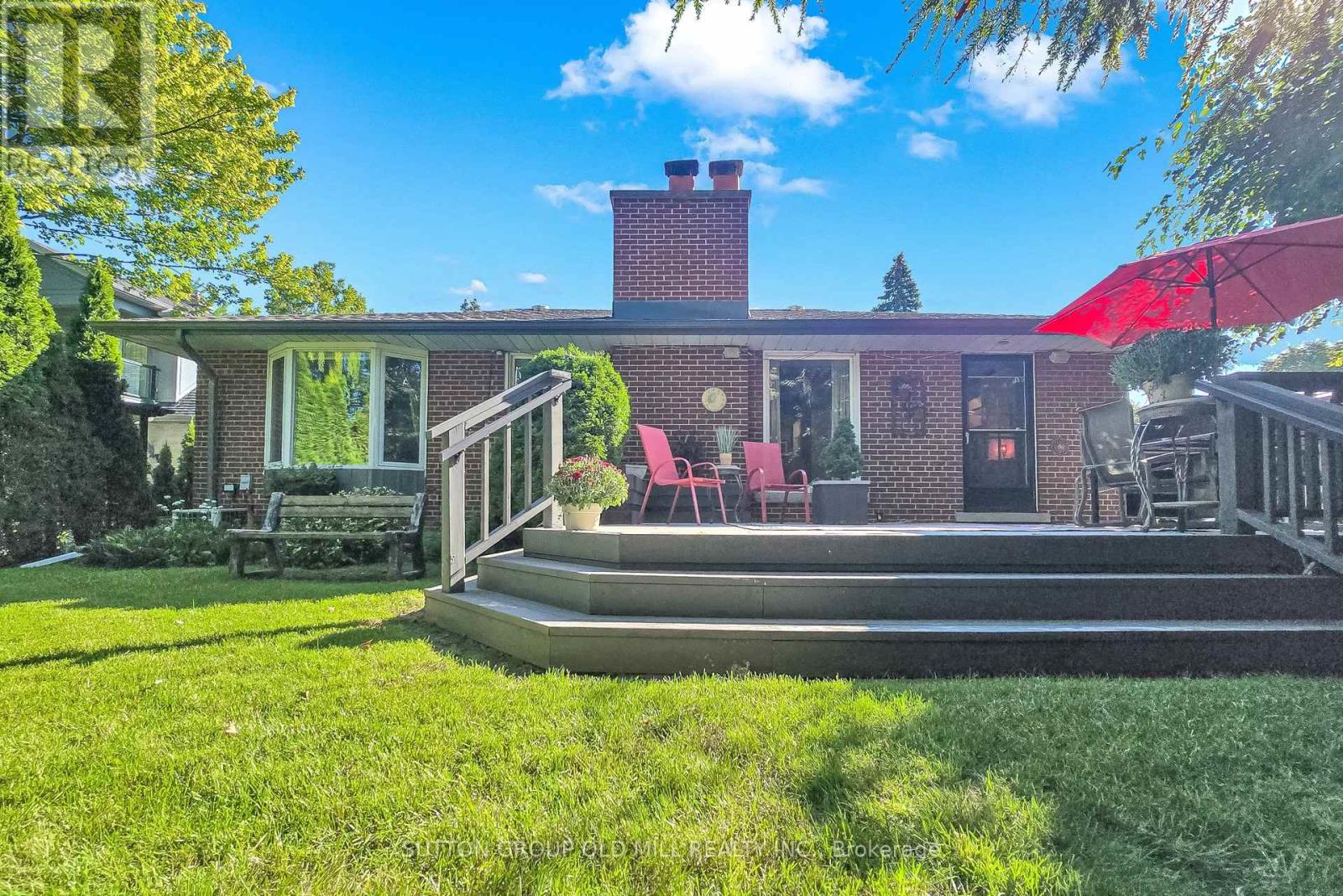 4 Ravenscrest Drive, Toronto, Ontario  M9B 5M7 - Photo 38 - W13779054