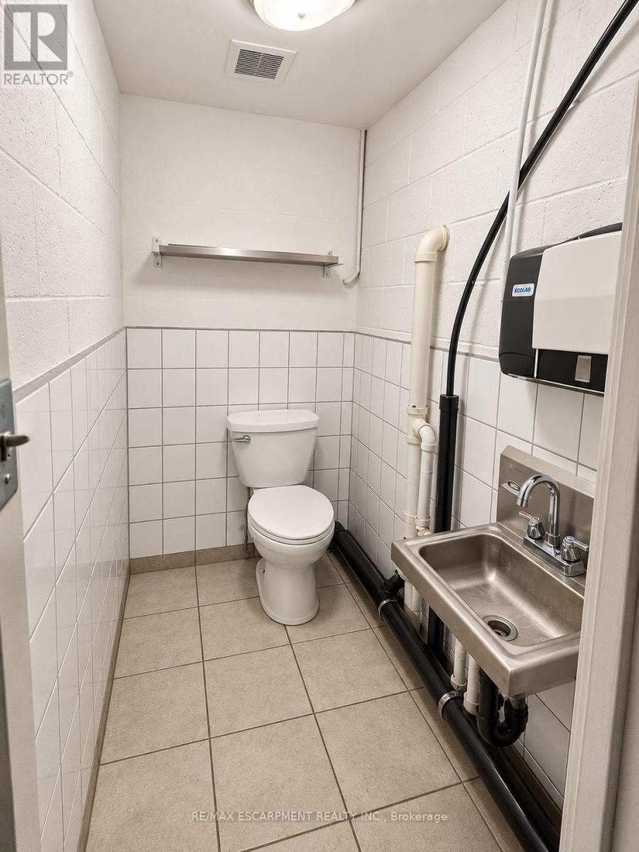 10 Jenet Avenue, Toronto, Ontario  M6H 1R4 - Photo 5 - W13779072