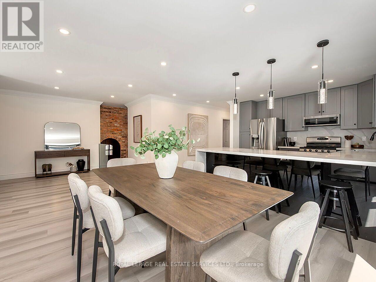 35 Fernalroy Boulevard, Toronto, Ontario  M8Z 3W2 - Photo 10 - W13779086