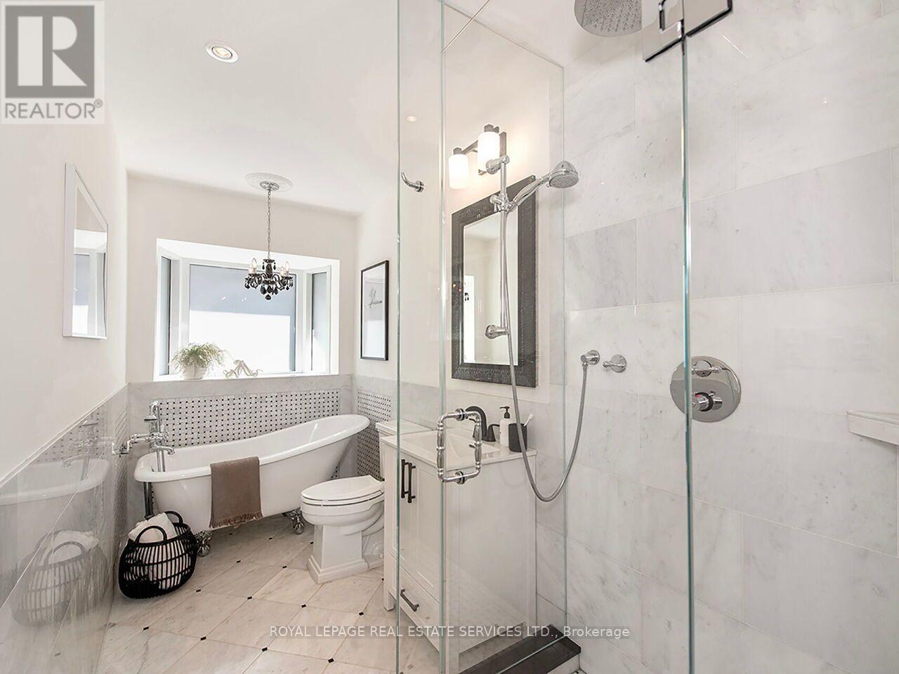 35 Fernalroy Boulevard, Toronto, Ontario  M8Z 3W2 - Photo 24 - W13779086