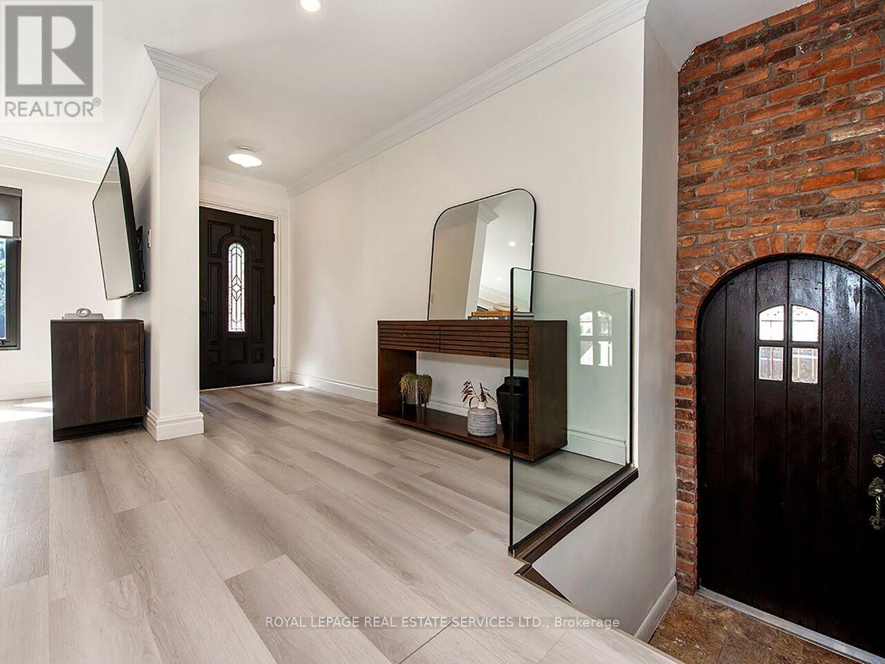 35 Fernalroy Boulevard, Toronto, Ontario  M8Z 3W2 - Photo 27 - W13779086