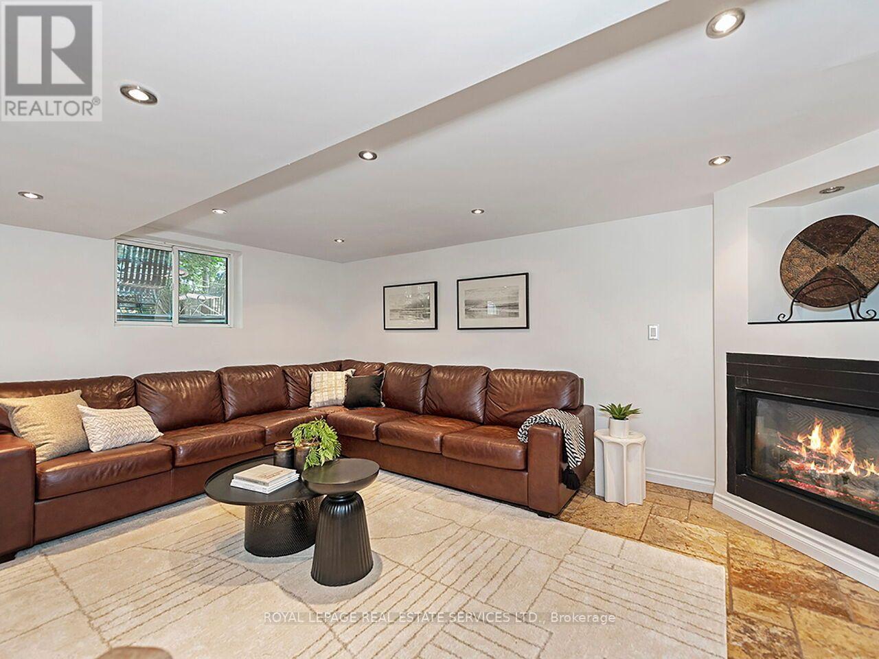 35 Fernalroy Boulevard, Toronto, Ontario  M8Z 3W2 - Photo 28 - W13779086