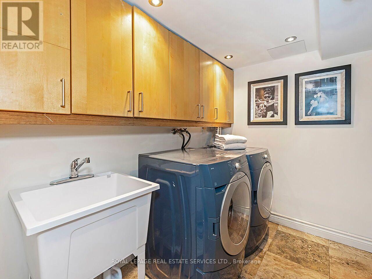 35 Fernalroy Boulevard, Toronto, Ontario  M8Z 3W2 - Photo 37 - W13779086