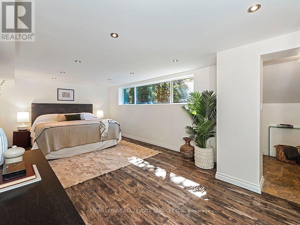 35 Fernalroy Boulevard, Toronto, Ontario  M8Z 3W2 - Photo 39 - W13779086
