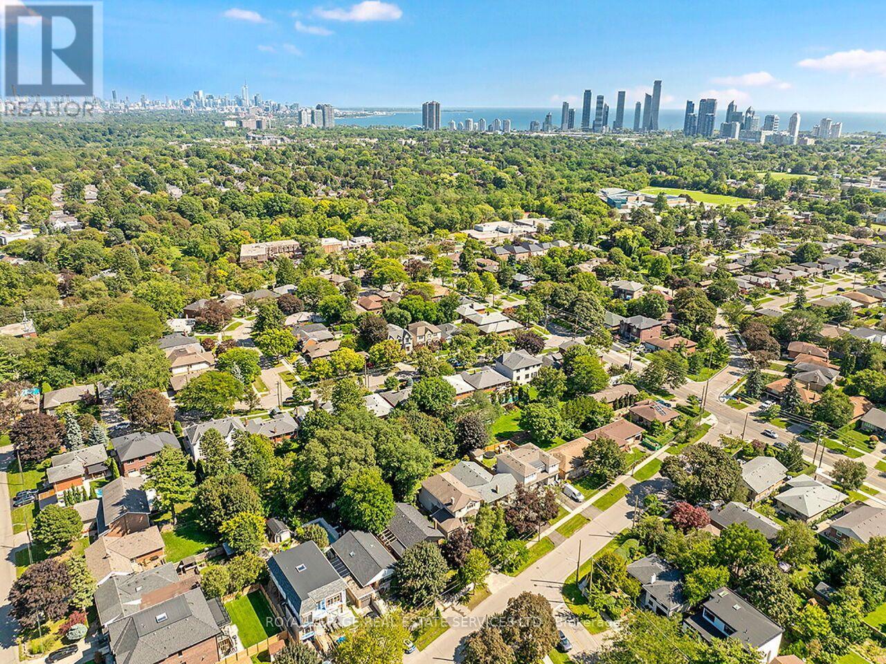 35 Fernalroy Boulevard, Toronto, Ontario  M8Z 3W2 - Photo 48 - W13779086