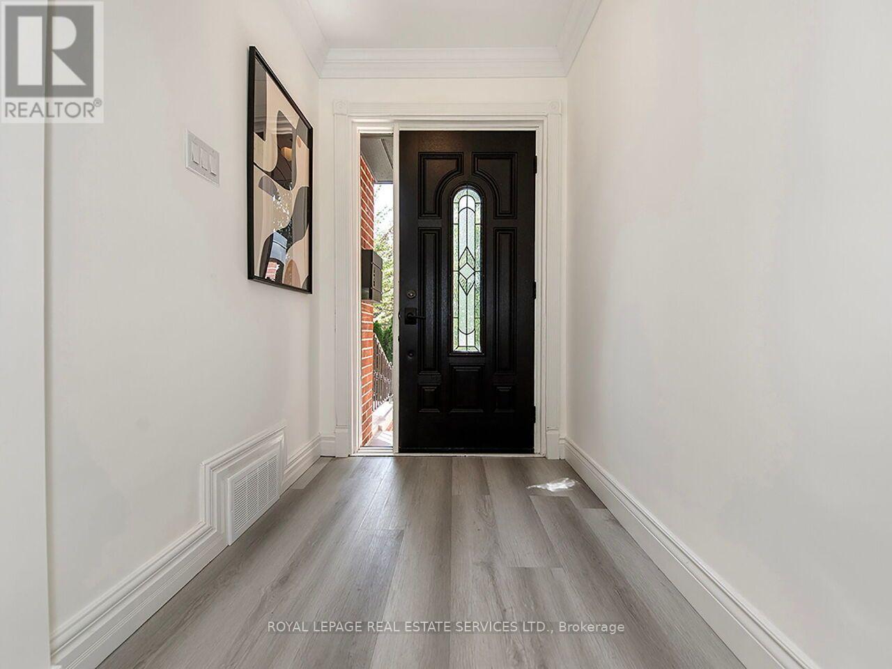 35 Fernalroy Boulevard, Toronto, Ontario  M8Z 3W2 - Photo 5 - W13779086