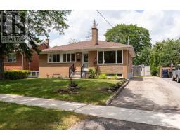 30 BENWAY DRIVE, Toronto, Ontario