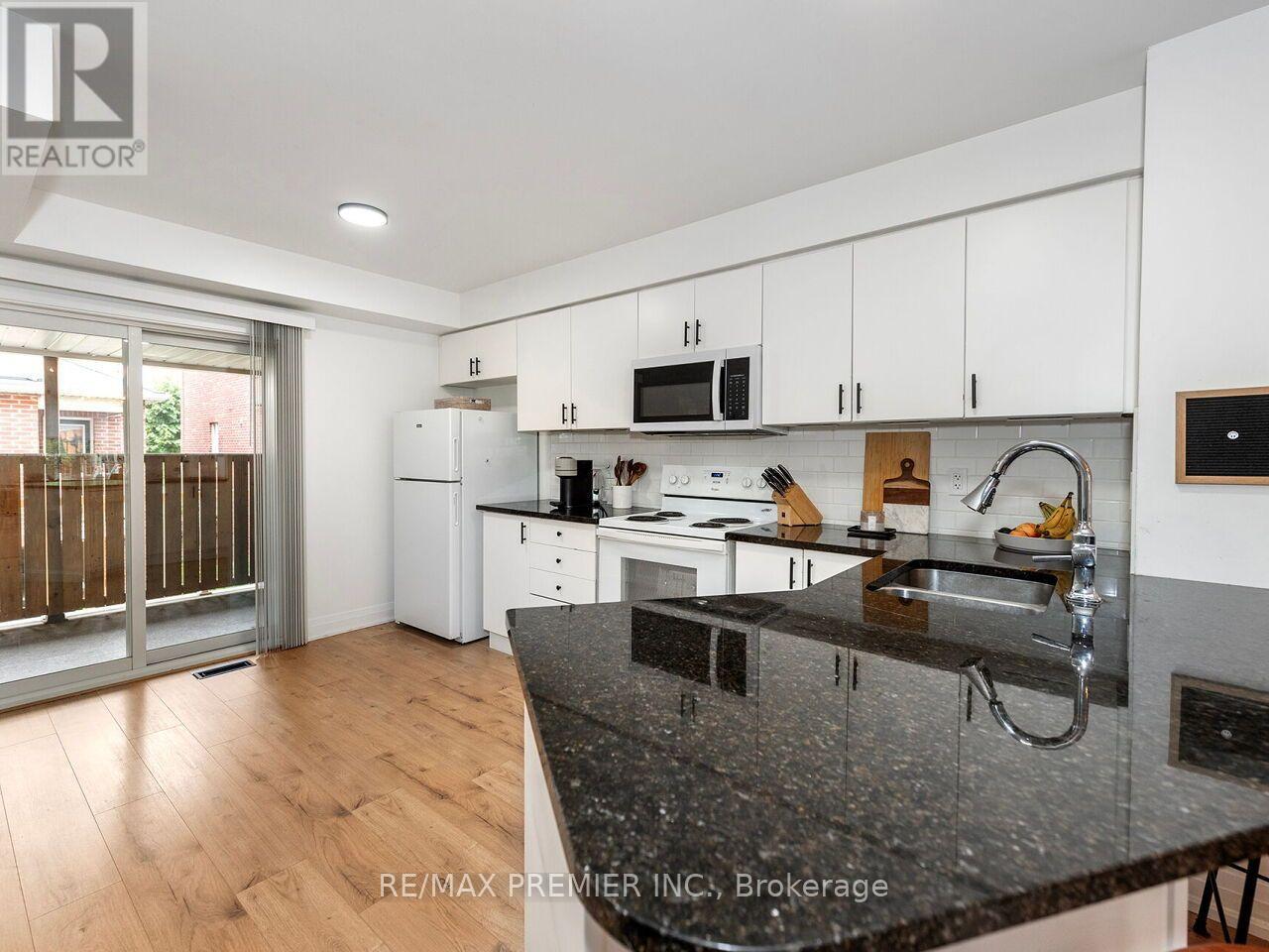 48 Odoardo Di Santo Circle, Toronto, Ontario  M3L 0E7 - Photo 10 - W13779152