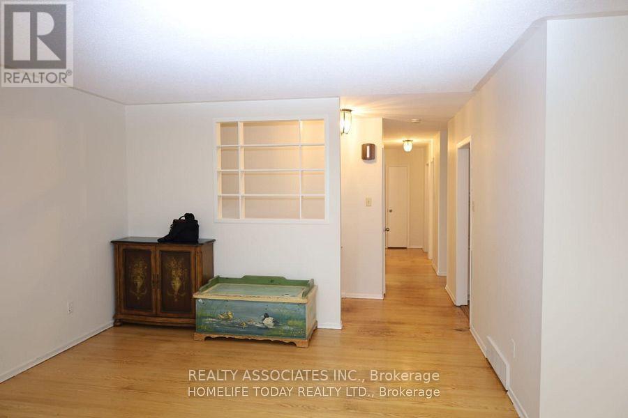 285 Bartley Bull Parkway, Brampton, Ontario  L6W 2L2 - Photo 10 - W13779246