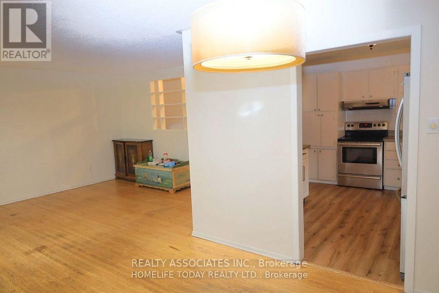 285 Bartley Bull Parkway, Brampton, Ontario  L6W 2L2 - Photo 7 - W13779246