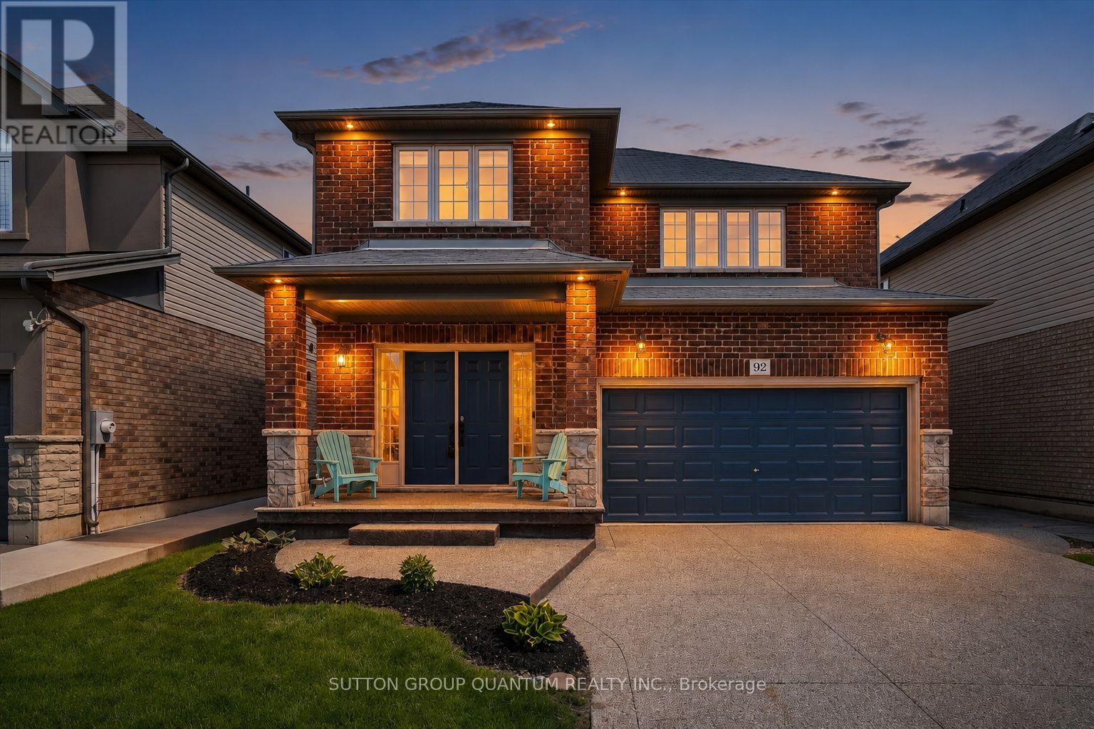 92 GARINGER CRESCENT, Hamilton, Ontario