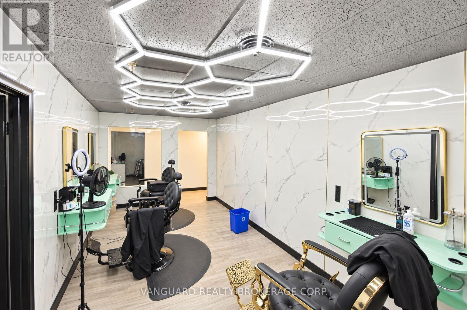 8-9 - 4478 Chesswood Drive, Toronto, Ontario M3J 2B9 - Photo 6 - W13771230