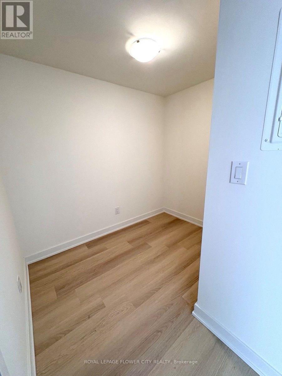 1007 - 2825 Jane Street, Toronto, Ontario  M3N 0A8 - Photo 8 - W13744246