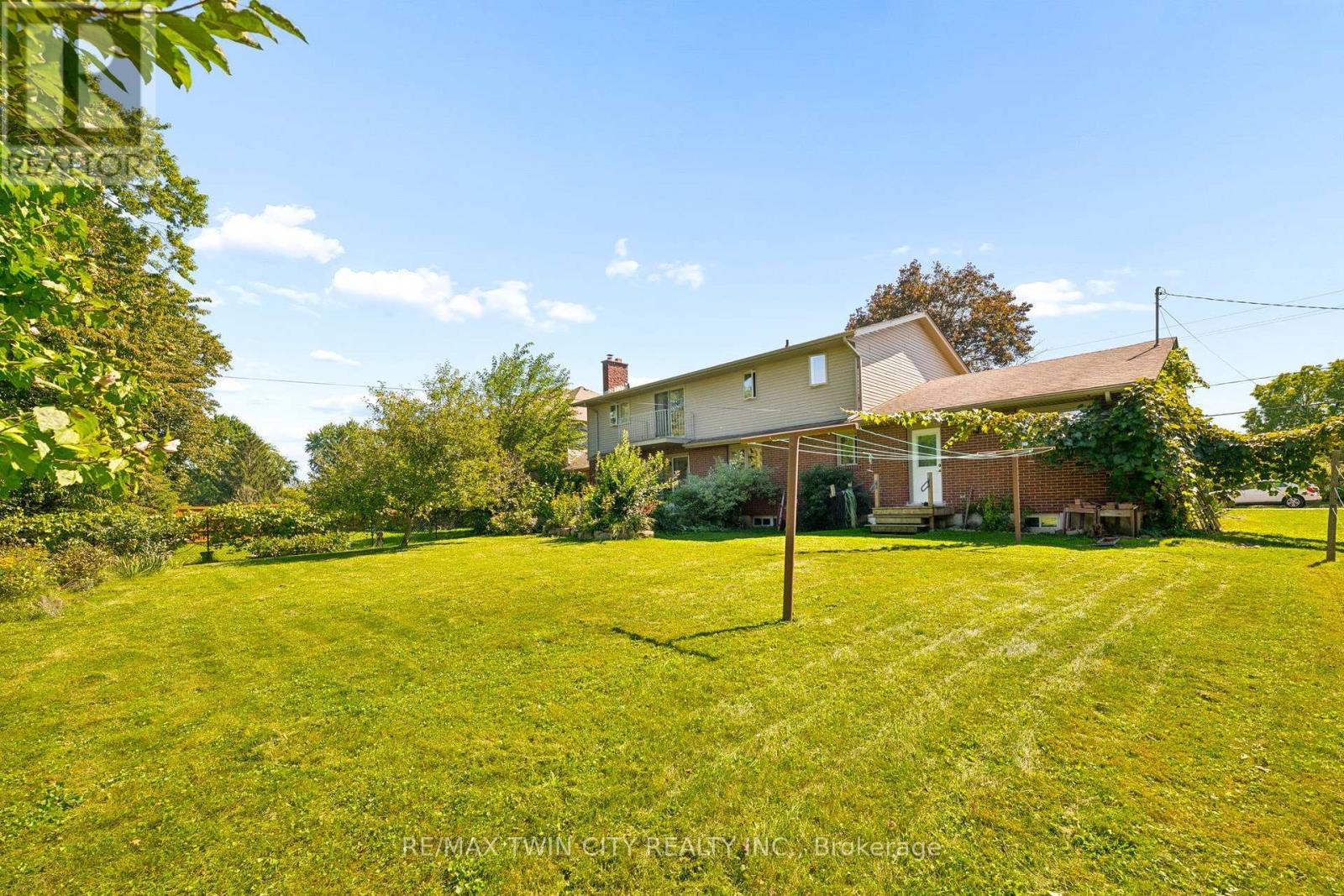 142 Carson Drive, Kitchener, Ontario  N2B 2Z2 - Photo 34 - X13719004