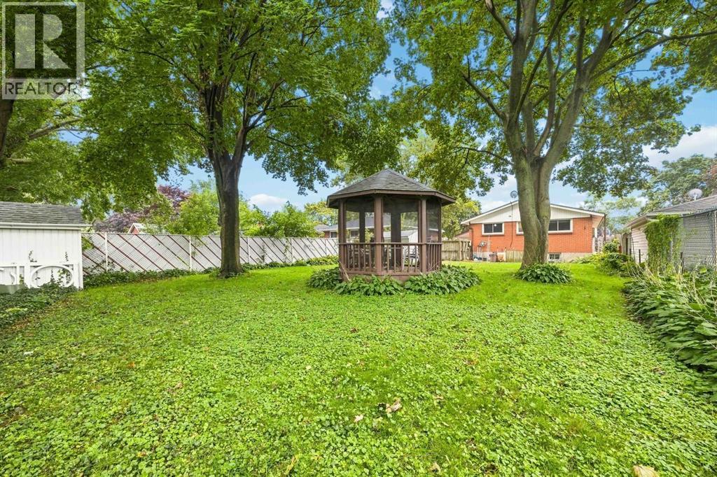 714 Victoria AVENUE photo 30