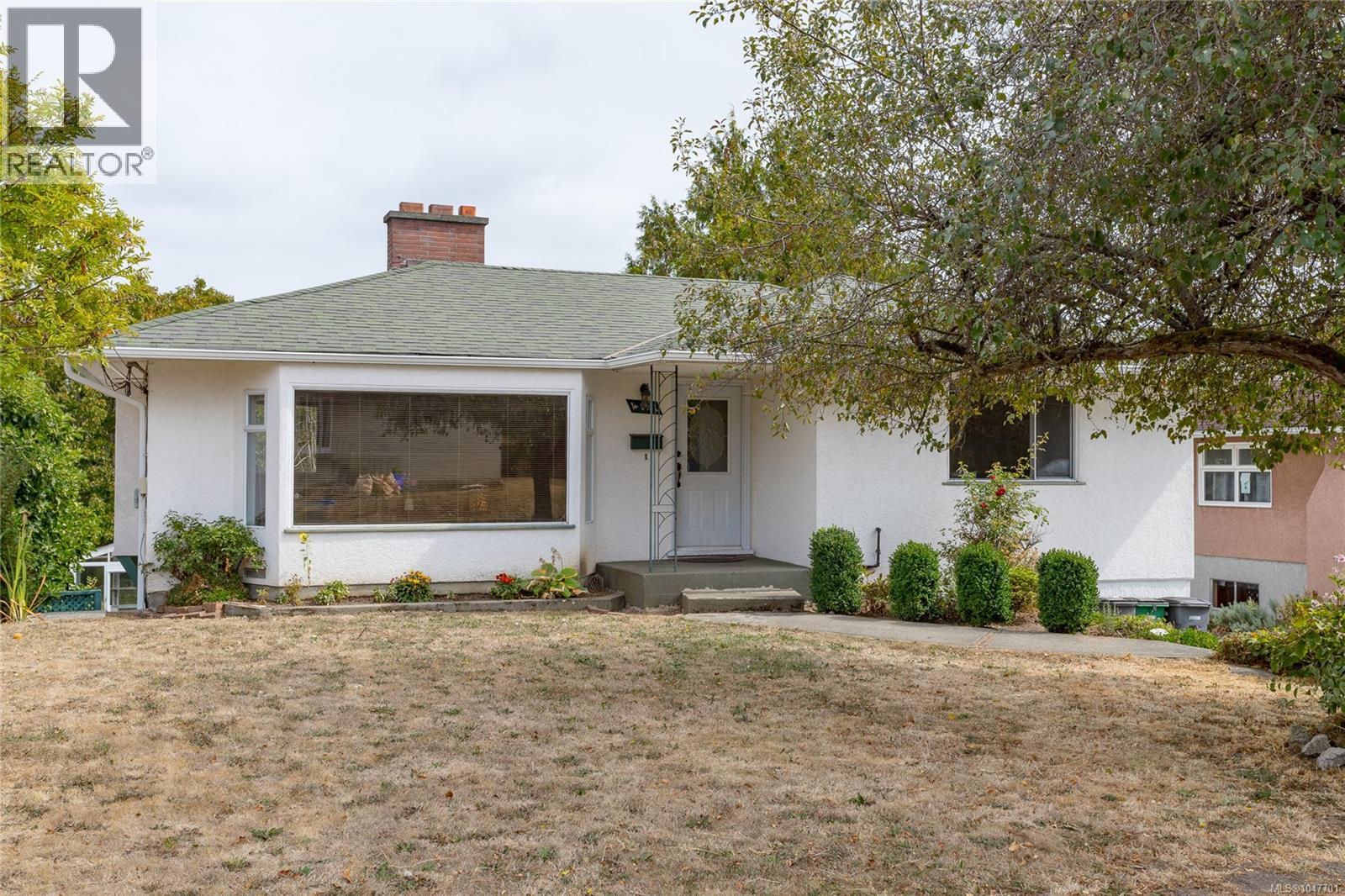 4141 Hawkes Ave, Saanich, British Columbia  V8Z 3Y9 - Photo 1 - 1047701
