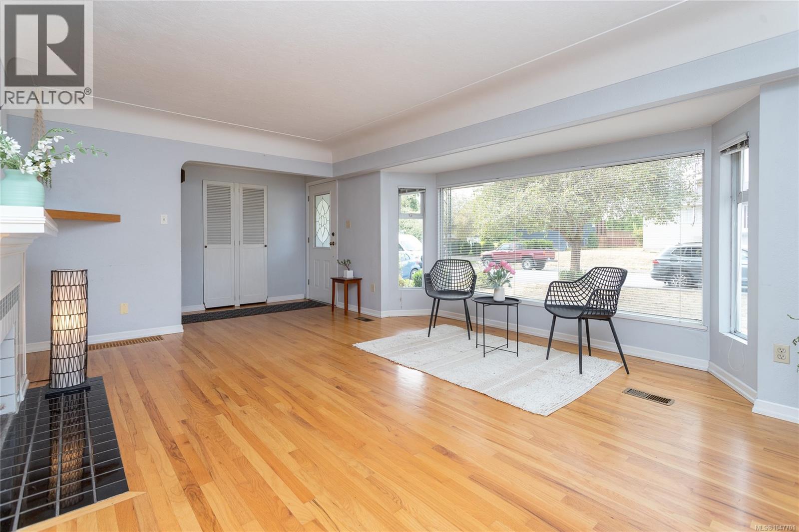 4141 Hawkes Ave, Saanich, British Columbia  V8Z 3Y9 - Photo 10 - 1047701