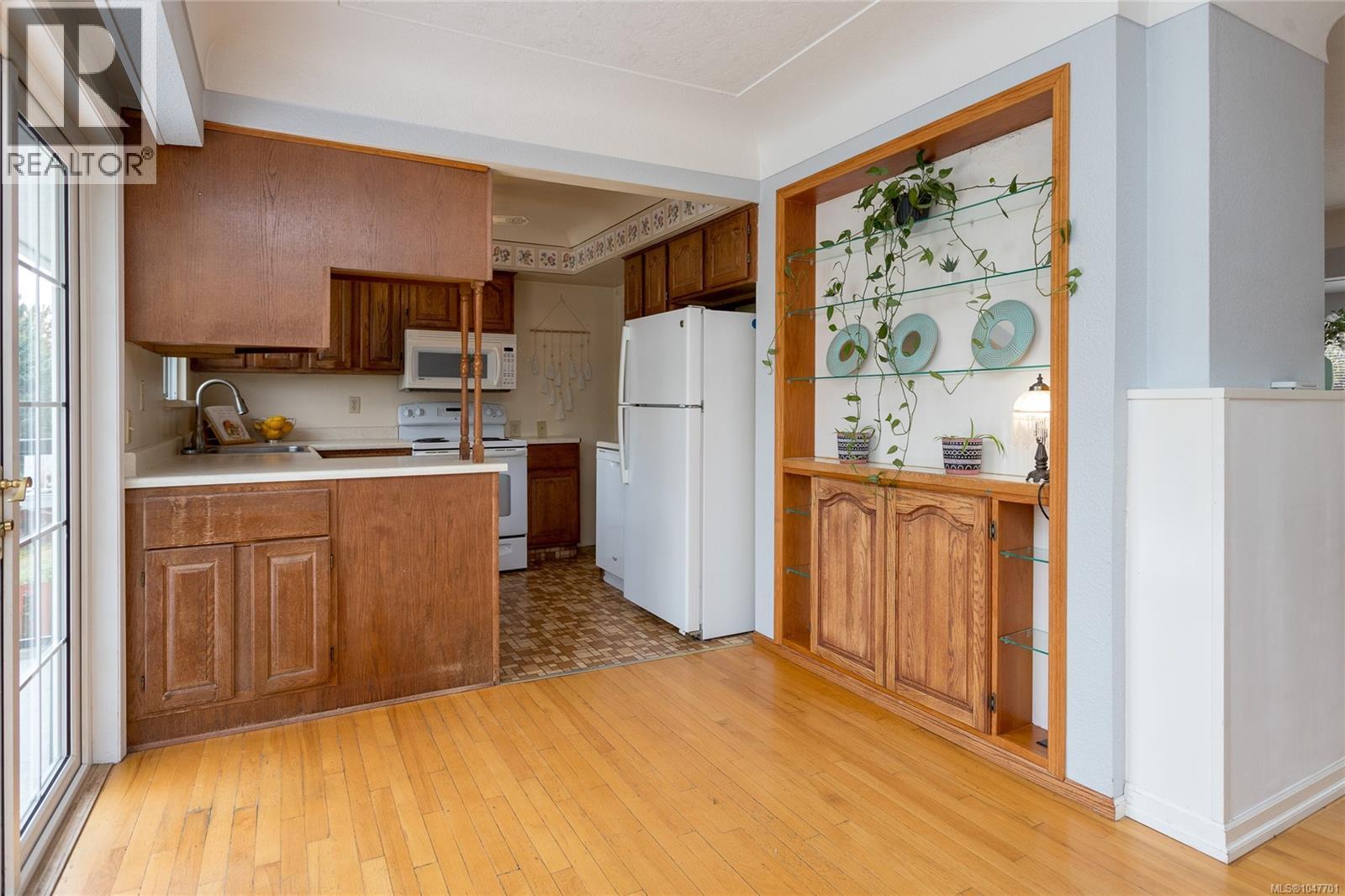 4141 Hawkes Ave, Saanich, British Columbia  V8Z 3Y9 - Photo 20 - 1047701