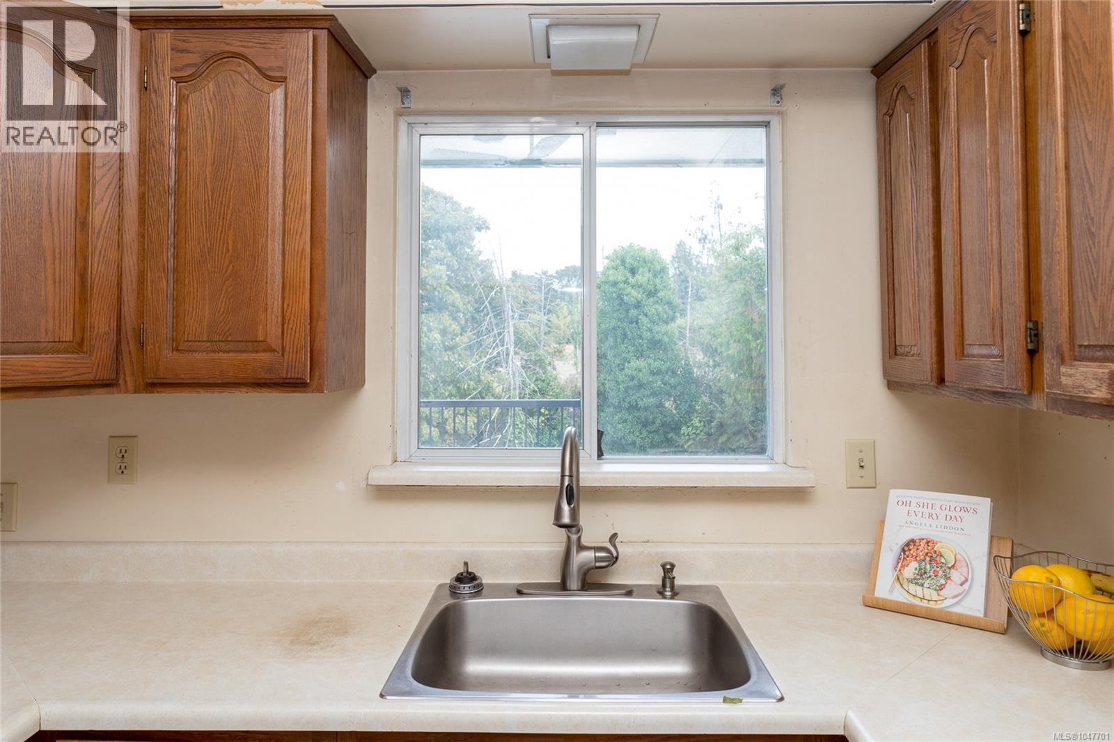 4141 Hawkes Ave, Saanich, British Columbia  V8Z 3Y9 - Photo 24 - 1047701