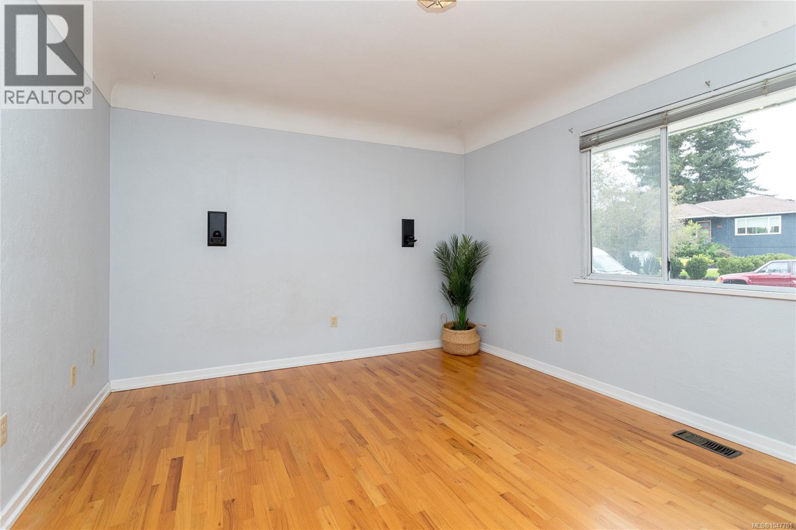 4141 Hawkes Ave, Saanich, British Columbia  V8Z 3Y9 - Photo 26 - 1047701