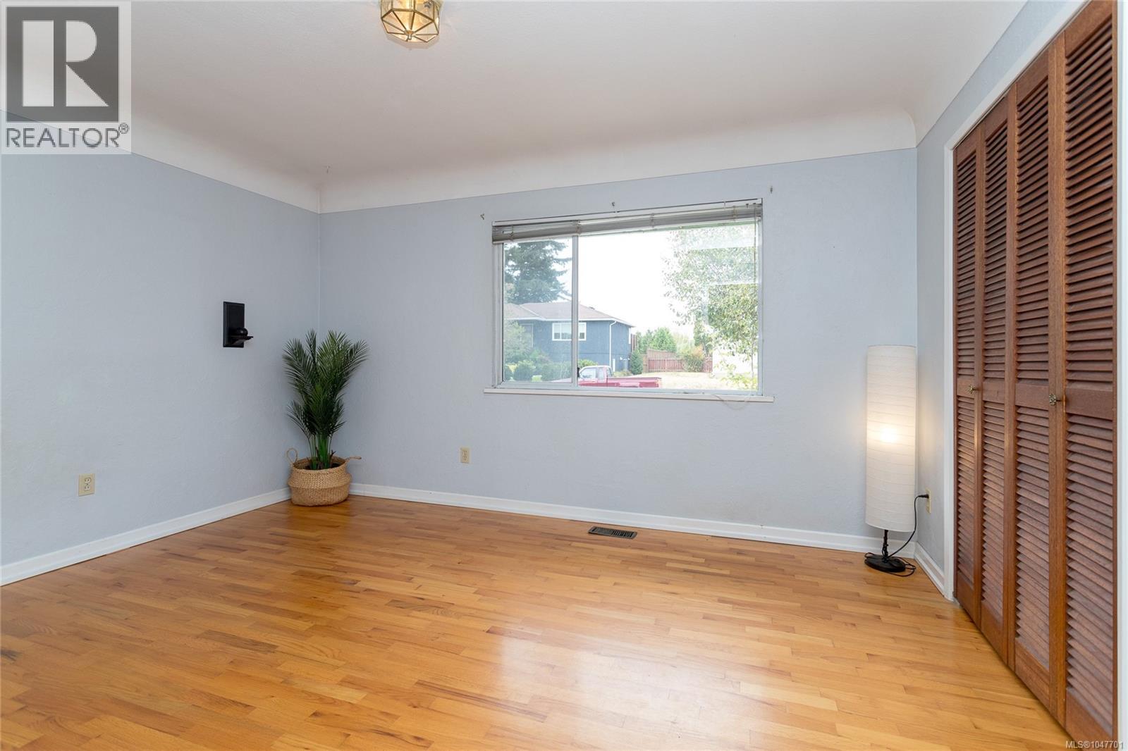 4141 Hawkes Ave, Saanich, British Columbia  V8Z 3Y9 - Photo 27 - 1047701