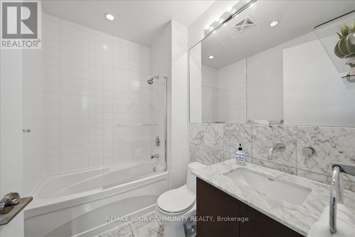 501 - 380 Macpherson Avenue, Toronto, Ontario  M4V 3E3 - Photo 14 - C13778988