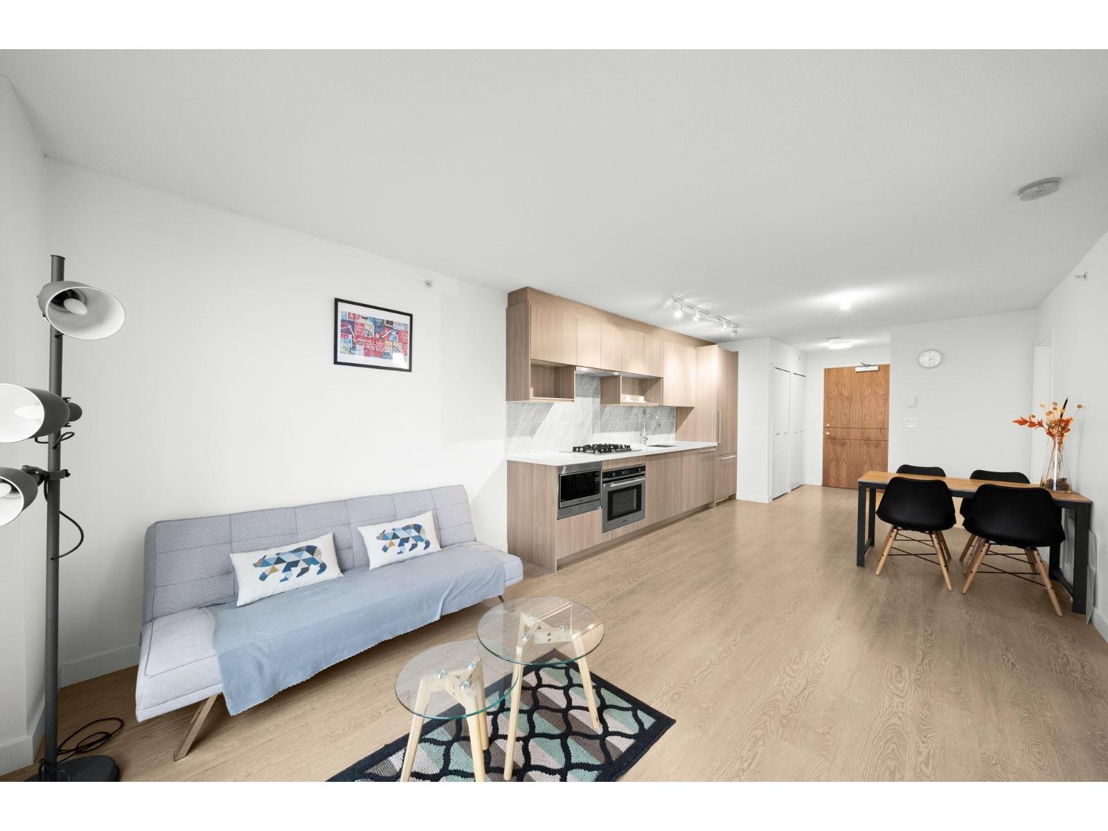 3209 13696 100 Avenue, Surrey, British Columbia  V3T 0L5 - Photo 1 - R3164820
