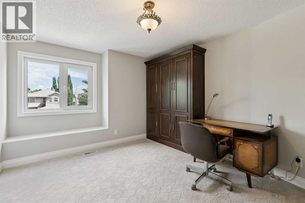 85 Mt Douglas Circle SE, Calgary, Alberta  T2Z 3P3 - Photo 32 - A2328886