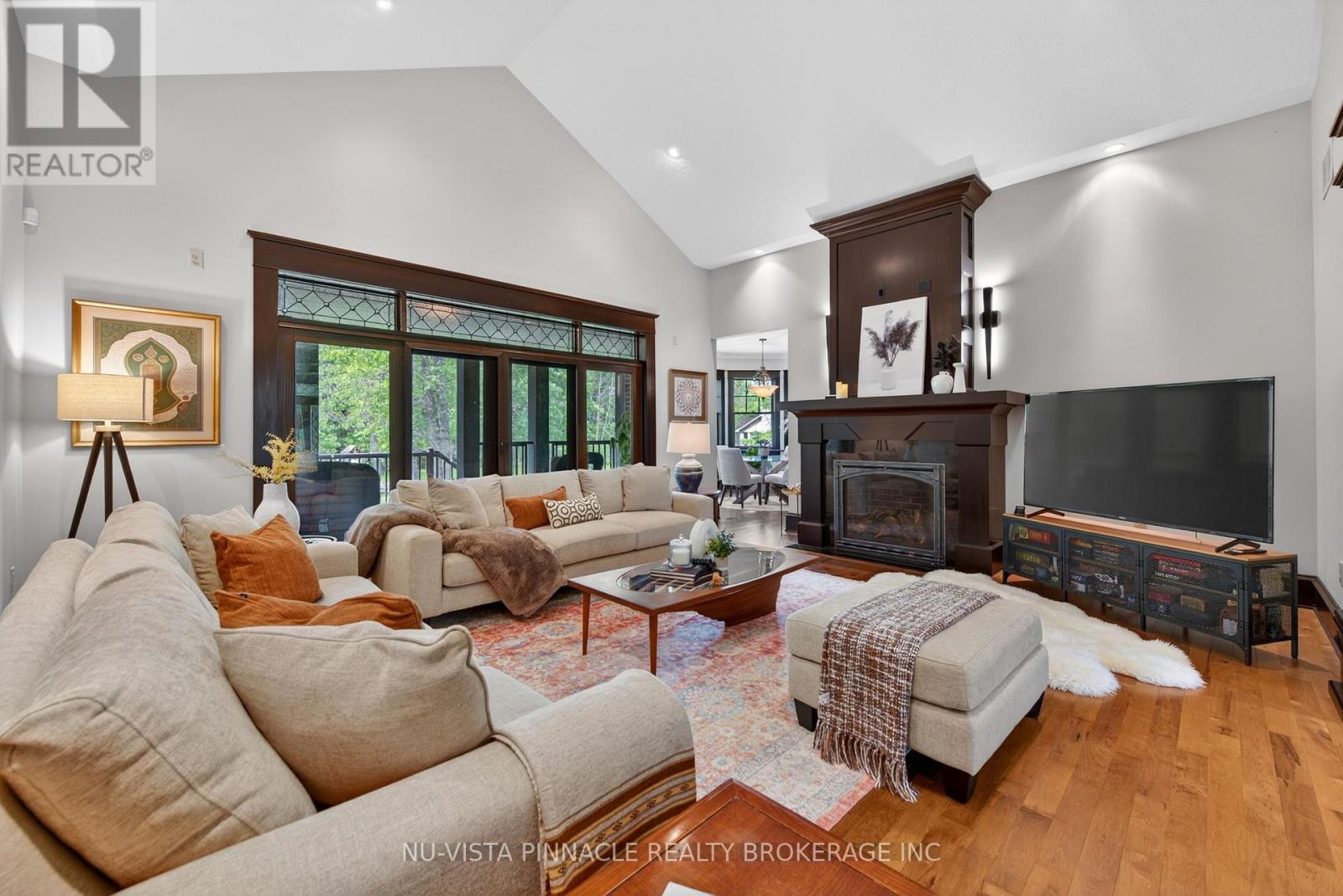 9082 Ferne Drive, Strathroy-Caradoc, Ontario  N0L 1W0 - Photo 11 - X13779510