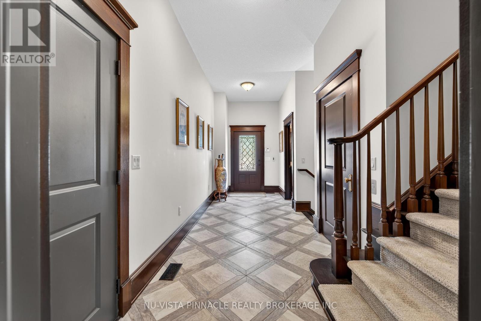 9082 Ferne Drive, Strathroy-Caradoc, Ontario  N0L 1W0 - Photo 39 - X13779510