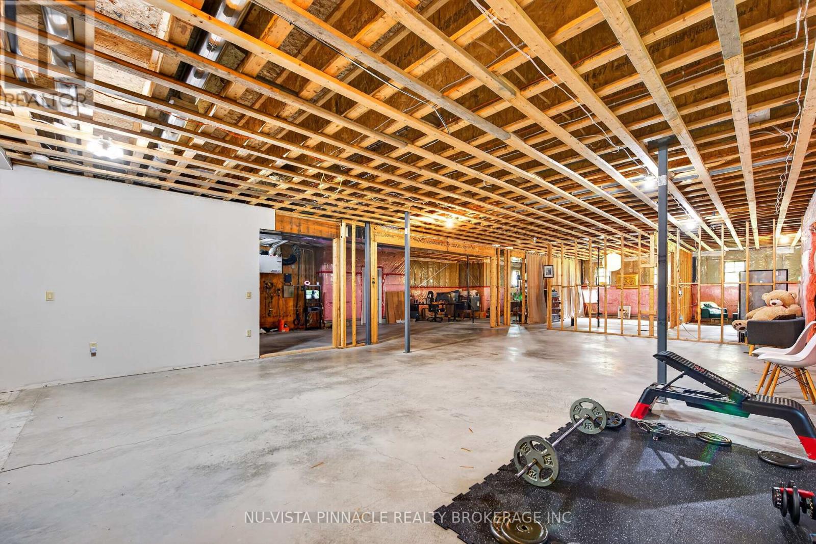 9082 Ferne Drive, Strathroy-Caradoc, Ontario  N0L 1W0 - Photo 46 - X13779510