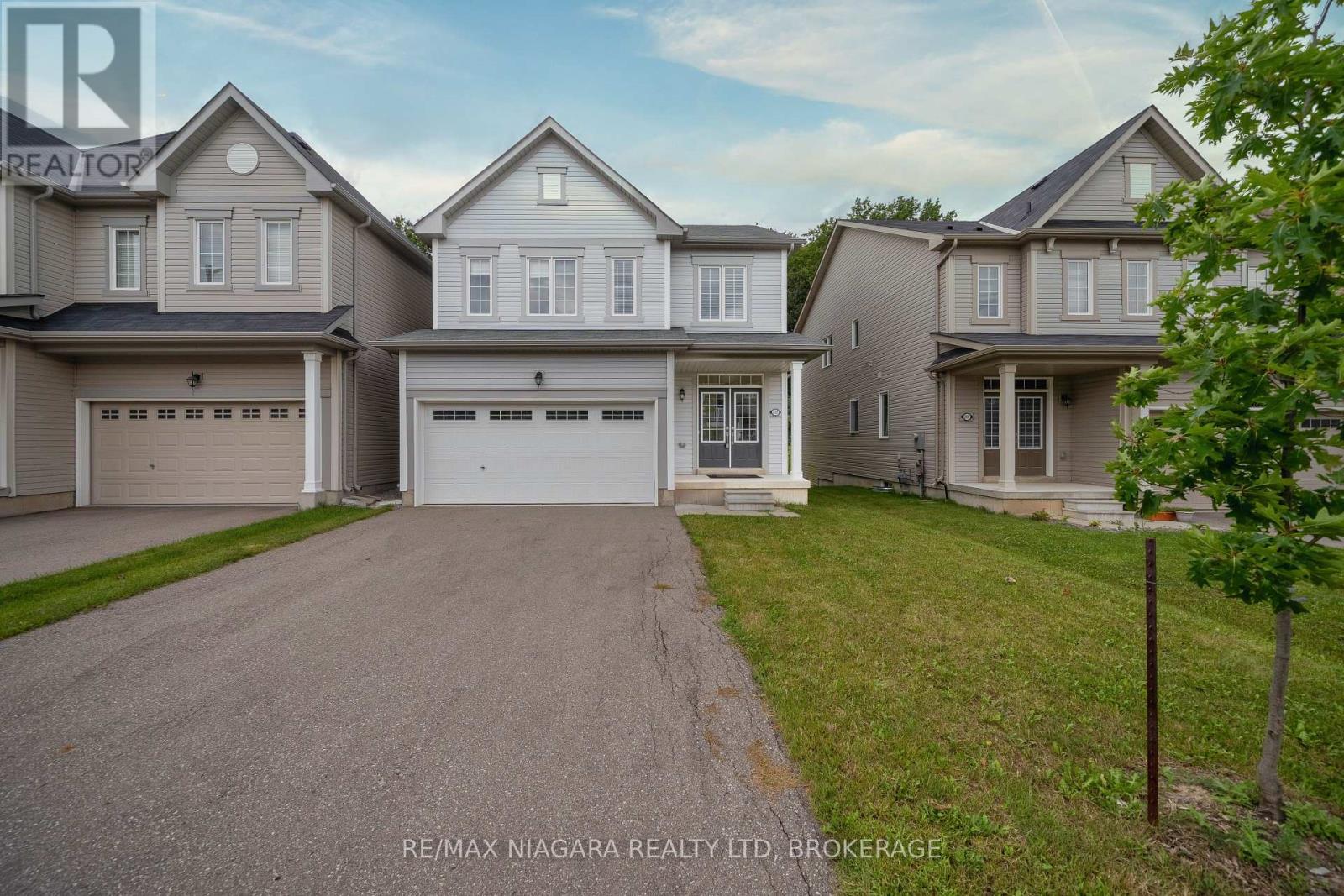 8707 Chickory Trail, Niagara Falls (Brown), Ontario L2H 3S4 - Photo 2 - X13779474