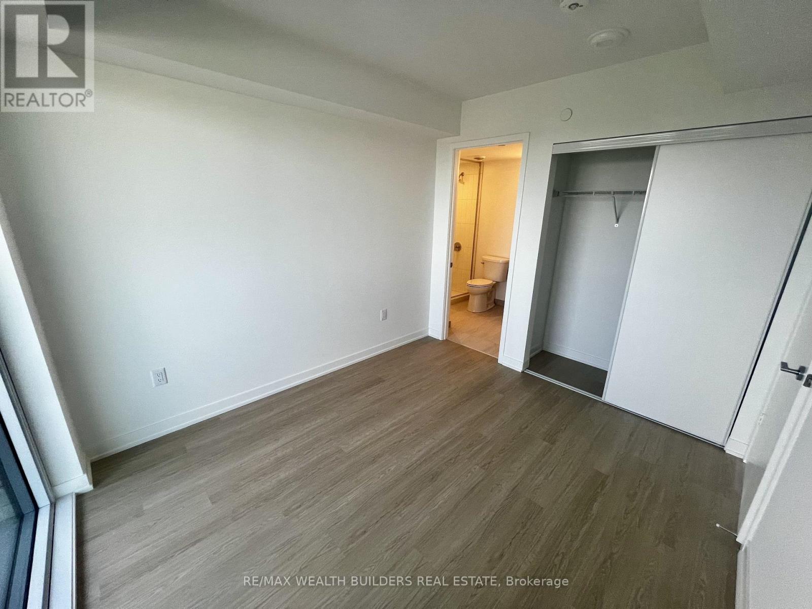 2205 - 15 David Salomon Drive, Toronto, Ontario  M3C 1E7 - Photo 18 - C13779348