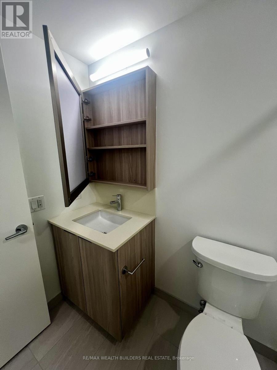 2205 - 15 David Salomon Drive, Toronto, Ontario  M3C 1E7 - Photo 7 - C13779348