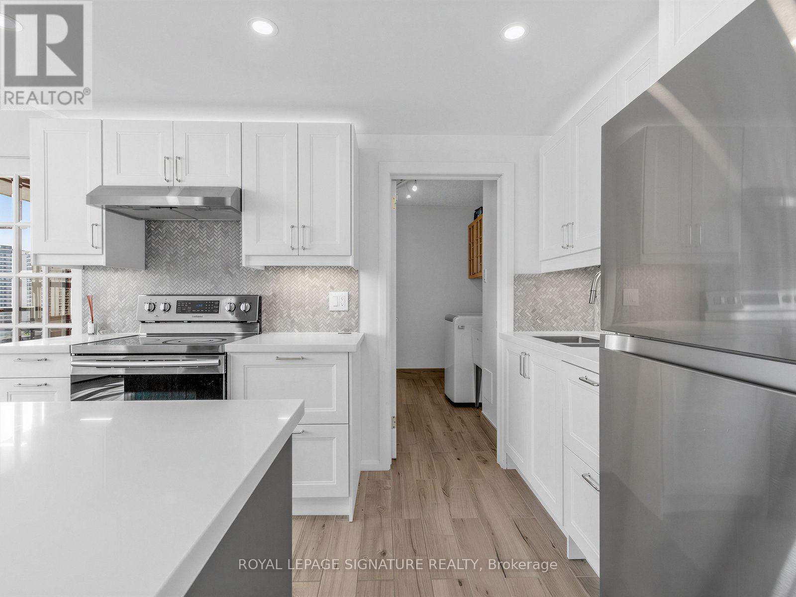 1703 - 5 Parkway Forest Drive, Toronto, Ontario  M2J 1L2 - Photo 10 - C13779358