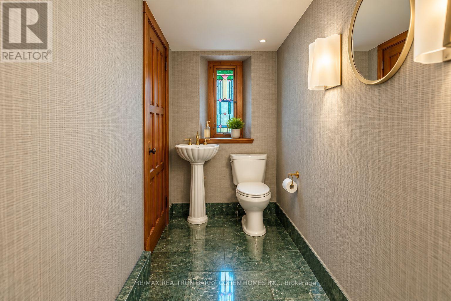 372 Old Yonge Street, Toronto, Ontario  M2P 1R4 - Photo 12 - C13779464