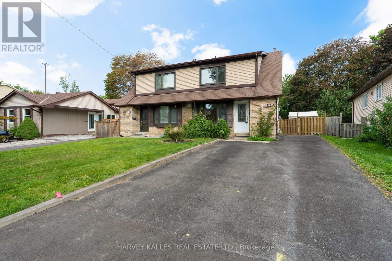 225 HOLLYBERRY TRAIL, Toronto, Ontario