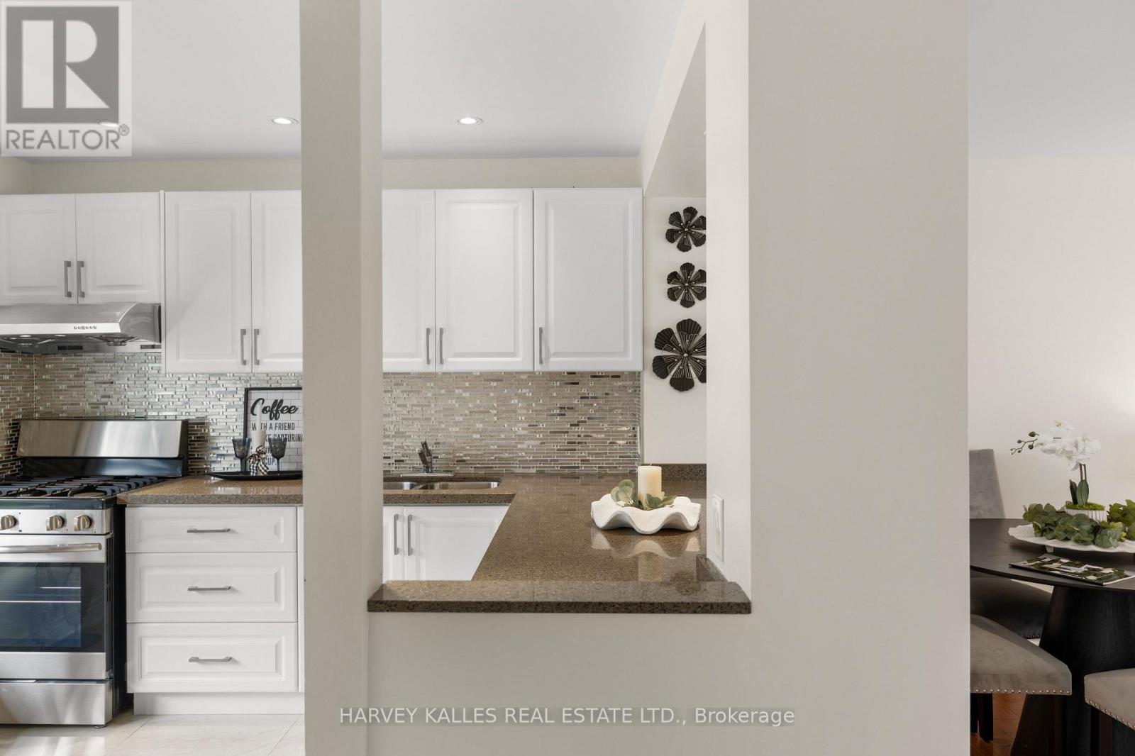 225 Hollyberry Trail, Toronto, Ontario  M2H 2P3 - Photo 11 - C13779480
